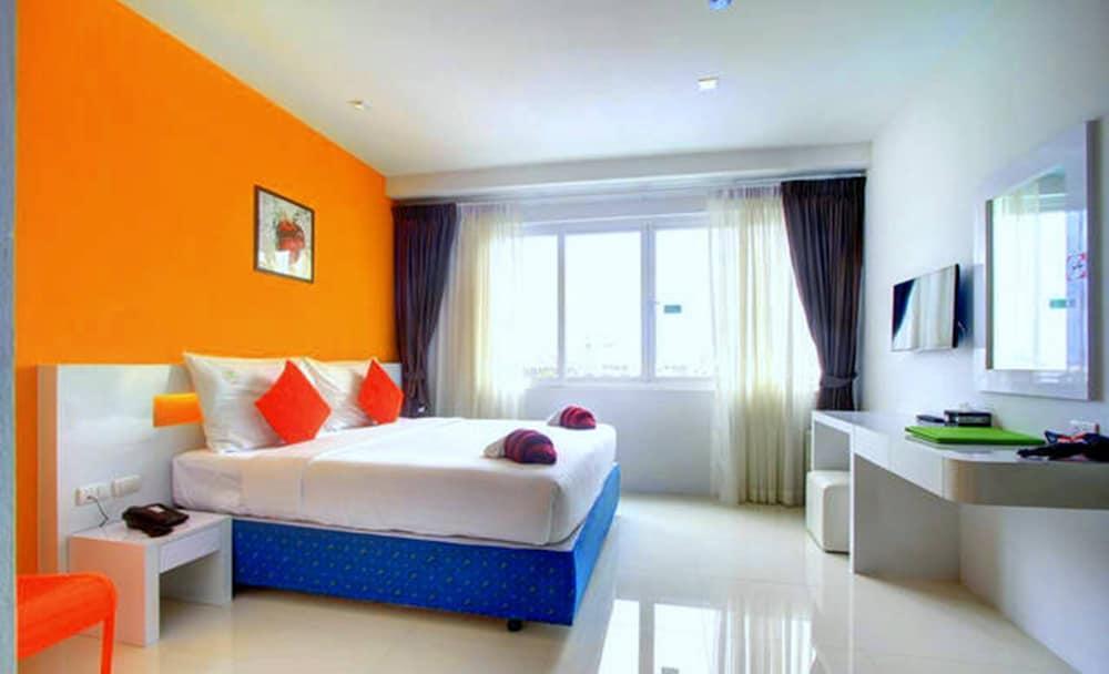 The Frutta Boutique Hotel Patong Exterior photo